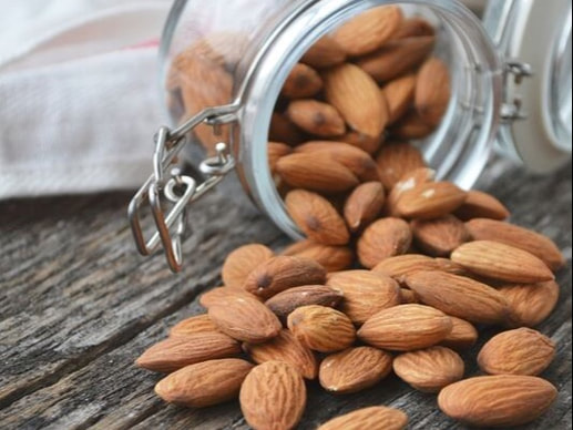 Sweet almond image benefits eczema psoriasis acne rash diaper dry skin rosacea 